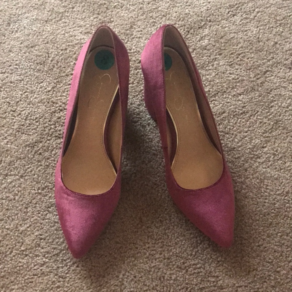 Jessica Simpson Berry Velvet Pumps